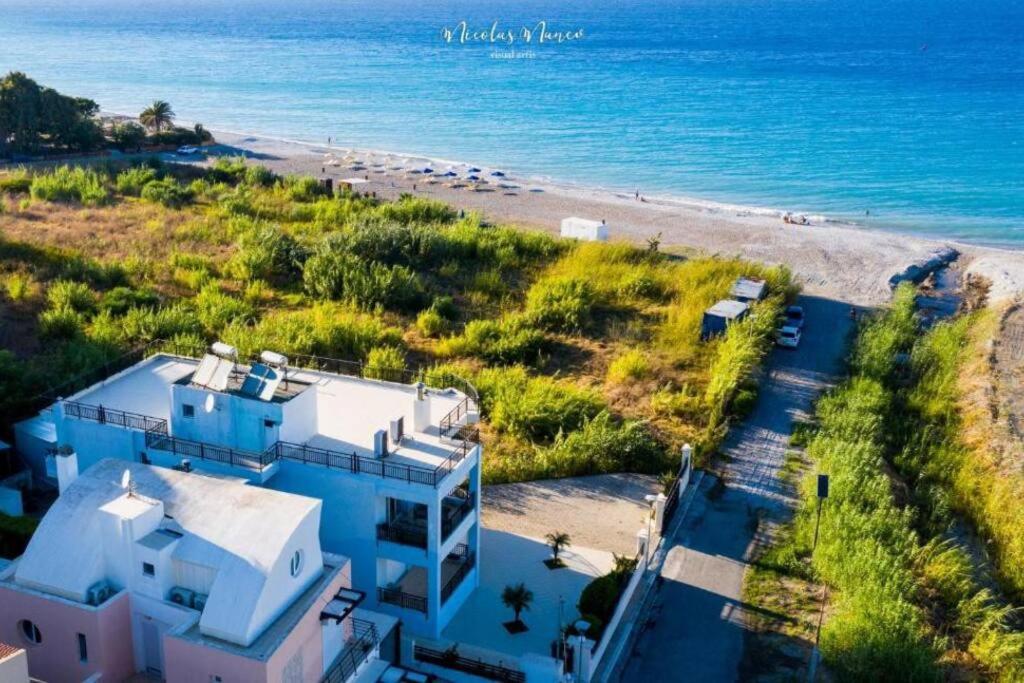White&Blue Luxury Suites Ialysos  Exterior photo
