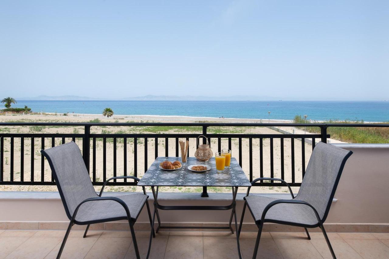 White&Blue Luxury Suites Ialysos  Exterior photo